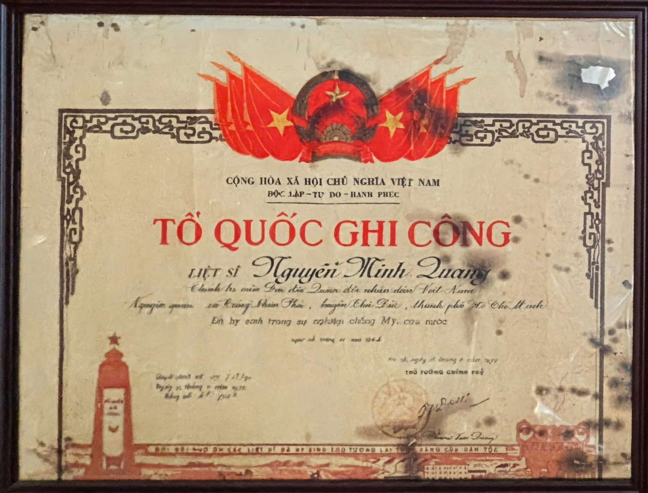 Bằng “Tổ quốc ghi công” — liệt sĩ Nguyễn Minh Quang