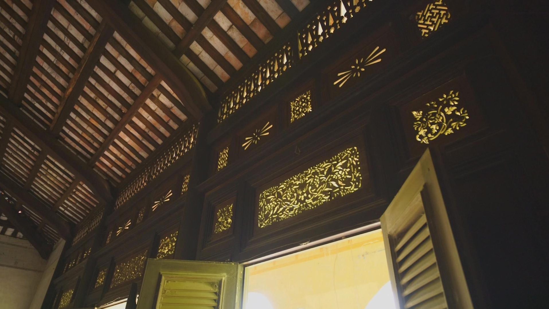 Chi tiết chạm khắc gỗ